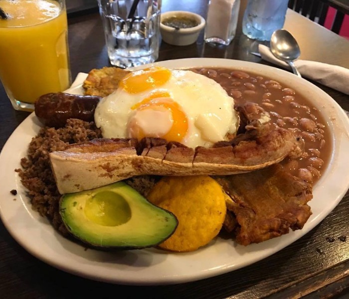 Dónde comer comida Colombiana en Buenos Aires: restaurante Los Guaduales